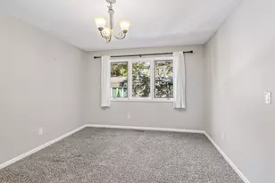 9505 Club House Rd, Eden Prairie, MN 55347 - Photo 13