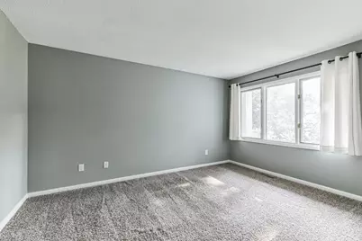 9505 Clubhouse Road, Eden Prairie, MN 55347 - Photo 11
