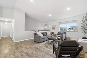 813 Hickory Curve, Watertown, MN 55388 - Photo 5
