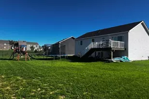 813 Hickory Curve, Watertown, MN 55388 - Photo 3