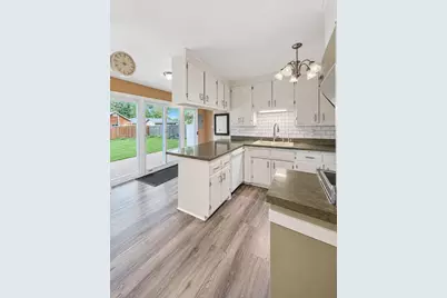 7913 5th Street NE, Fridley, MN 55432 - Photo 9