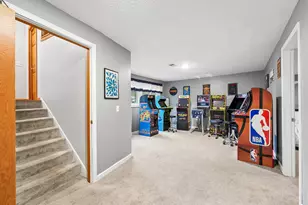 810 Clearbrook Ln, Vadnais Heights, MN 55127 - Photo 23