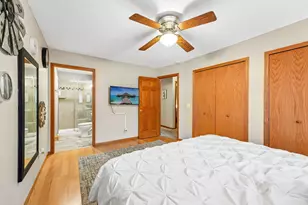 810 Clearbrook Ln, Vadnais Heights, MN 55127 - Photo 17