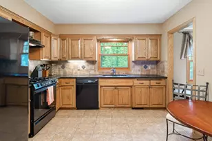 9923 Brookside Cir, Bloomington, MN 55431 - Photo 15