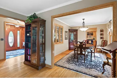 9923 Brookside Circle, Bloomington, MN 55431 - Photo 11