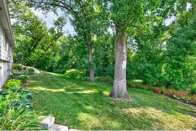 9923 Brookside Circle, Bloomington, MN 55431 - Photo 49