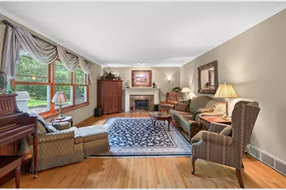 9923 Brookside Circle, Bloomington, MN 55431 - Photo 9