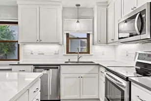 176 Fairview Ave S, Saint Paul, MN 55105 - Photo 11