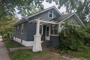 556 11th Ave N, South Saint Paul, MN 55075 - Photo 1