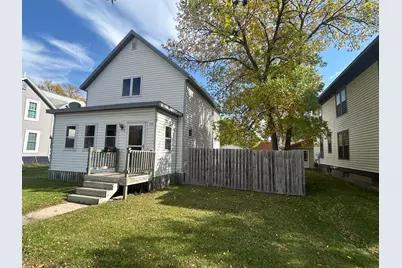 408 Main Avenue N, Thief River Falls, MN 56701 - Photo 1