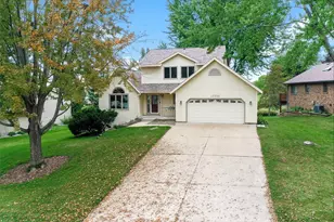 17330 Ipswich Way, Lakeville, MN 55044 - Photo 1