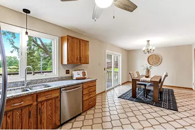 17330 Ipswich Way, Lakeville, MN 55044 - Photo 5