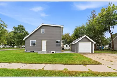 4533 Welcome Avenue N, Crystal, MN 55422 - Photo 5