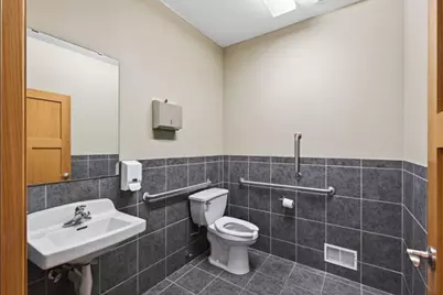 2115 County Road D E #200, Maplewood, MN 55109 - Photo 9