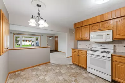 823 East Street S, Caledonia, MN 55921 - Photo 5