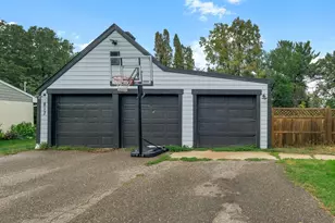 817 Kenwood Ln, Maplewood, MN 55117 - Photo 25
