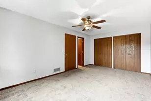 2606 Brookdale Ln, Brooklyn Park, MN 55444 - Photo 9
