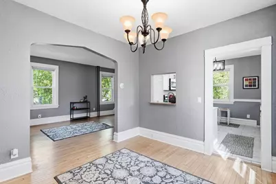 211 Morton Street E, Saint Paul, MN 55107 - Photo 9