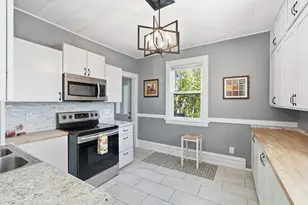211 Morton Street E, Saint Paul, MN 55107 - Photo 11