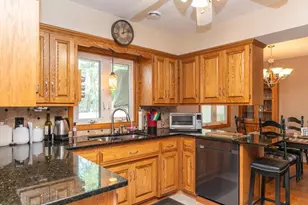 3433 Gettysburg Ave N, New Hope, MN 55427 - Photo 13