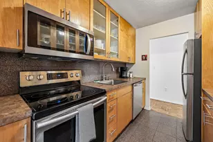 400 Groveland Ave, Minneapolis, MN 55403 - Photo 11