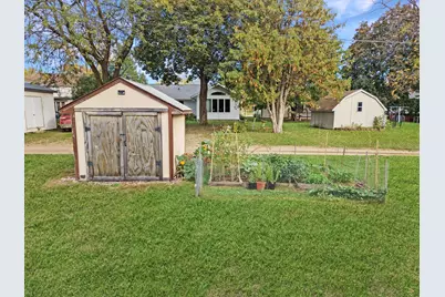 219 E Hollett Street, Tracy, MN 56175 - Photo 39