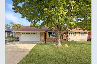 219 E Hollett Street, Tracy, MN 56175 - Photo 1