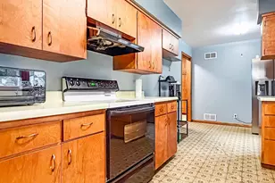 219 E Hollett St, Tracy, MN 56175 - Photo 21