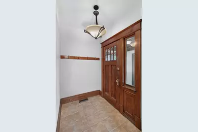 1007 Victoria Street N, Saint Paul, MN 55103 - Photo 7