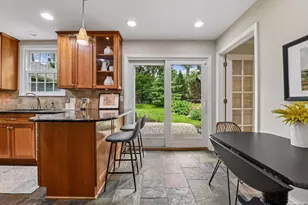 6 Edina Ct, Edina, MN 55424 - Photo 21