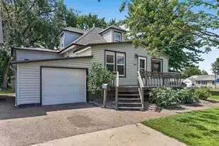 220 N Chestnut St, Belle Plaine, MN 56011 - Photo 1