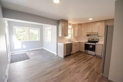 2115 E River Road NE, Rochester, MN 55906 - Photo 9
