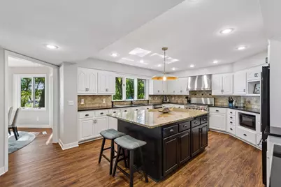 5720 Oakview Lane N, Plymouth, MN 55442 - Photo 15