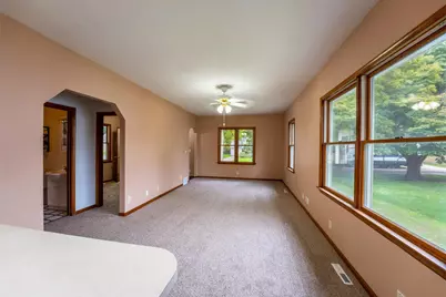 305 N Secor Street, Bricelyn, MN 56014 - Photo 7