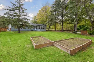 501 Laredo Ln, Chanhassen, MN 55317 - Photo 3