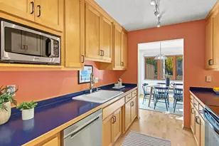 214 Windsor Ct, New Brighton, MN 55112 - Photo 9