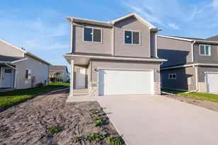 2516 38th Ave S, Moorhead, MN 56560 - Photo 1