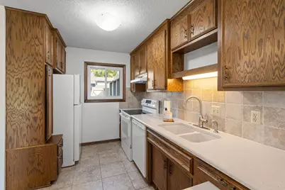 6612 Gretchen Lane N, Oakdale, MN 55128 - Photo 17