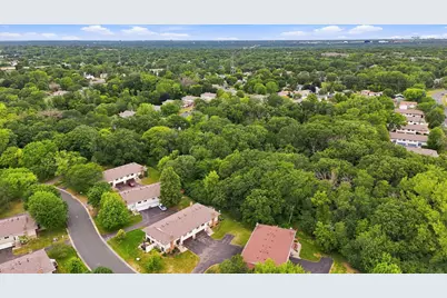 1711 Hickory Hill Dr, Eagan, MN 55122 - Photo 25