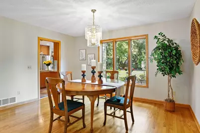 3626 Krey Avenue, Vadnais Heights, MN 55127 - Photo 5