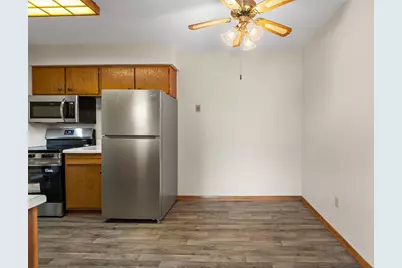 3155 Old Highway 8 #304, Roseville, MN 55418 - Photo 7
