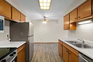 3155 Old Hwy 8, Roseville, MN 55418 - Photo 11