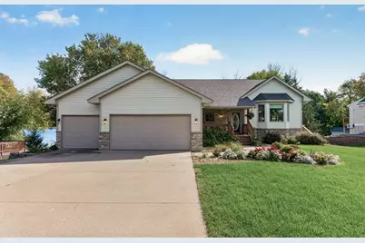 28319 Lakeside Lane, Lindstrom, MN 55045 - Photo 3