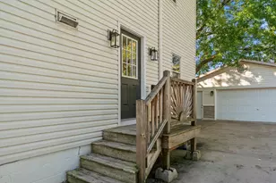 737 S Dakota Ave, New Richmond, WI 54017 - Photo 7