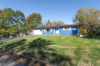 1109 16th Avenue E, Menomonie, WI 54751 - Photo 3