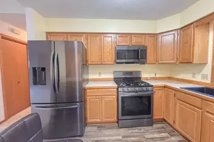 1727 S Court St, Fergus Falls, MN 56537 - Photo 9