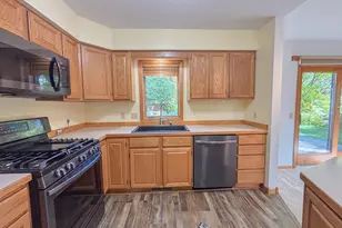 1727 S Court St, Fergus Falls, MN 56537 - Photo 7