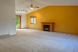 1727 S Court St, Fergus Falls, MN 56537 - Photo 5