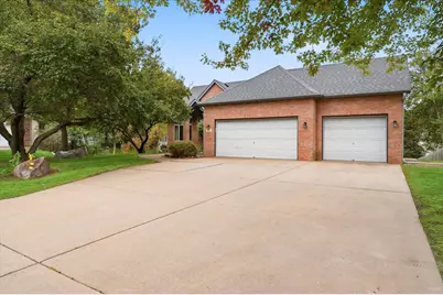 3200 Bent Tree Hills Drive, New Brighton, MN 55112 - Photo 11