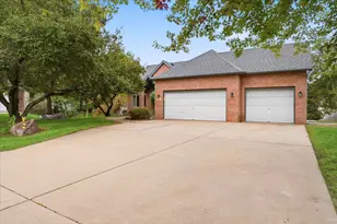 3200 Bent Tree Hills Dr, New Brighton, MN 55112 - Photo 11